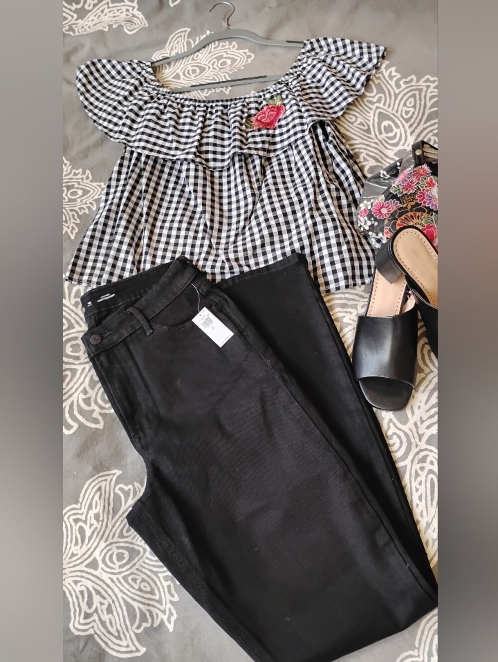 Retro Style Pants And Top